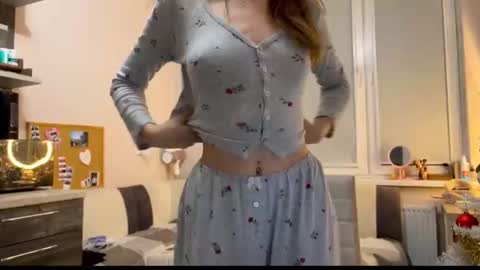 Snapshot of amy_chill chatting on January 2026 04:00:02 PM Amy Chill online show from January 2026 04:00:02 PM