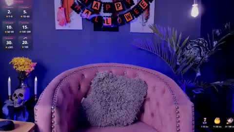 Amy Evans online show from October 2025 07:05:02 PM