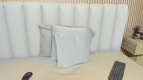 Amy Estrellita online show from April 2026 01:41:02 PM