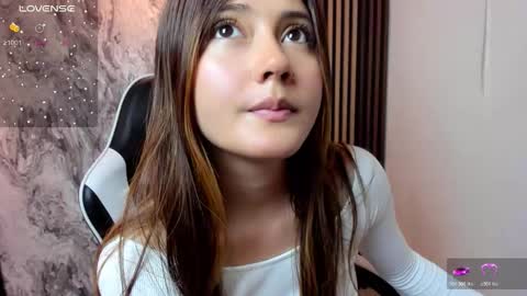 Amy online show from November 2025 07:35:02 PM