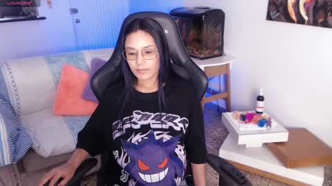 Snapshot of amy_stiward chatting on December 2024 04:50:01 PM Mia Cristancho online show from December 2024 04:50:01 PM