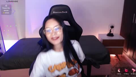 Snapshot of amy_stiward chatting on December 2025 07:34:02 PM Mia Cristancho online show from December 2025 07:34:02 PM