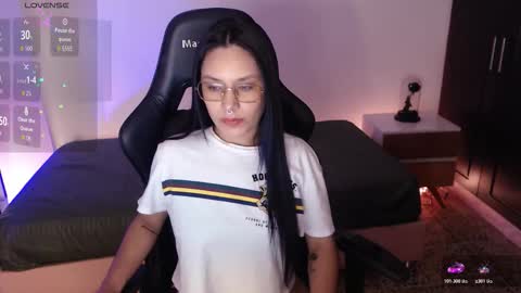 Snapshot of amy_stiward chatting on December 2025 07:22:01 PM Mia Cristancho online show from December 2025 07:22:01 PM