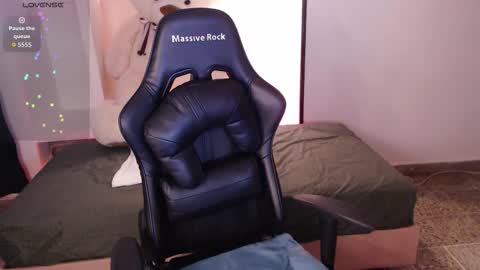 Snapshot of amy_stiward chatting on February 2026 09:29:02 PM Mia Cristancho online show from February 2026 09:29:02 PM