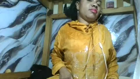 Snapshot of amyatche chatting on June 2026 05:28:02 PM Amyatche online show from June 2026 05:28:02 PM