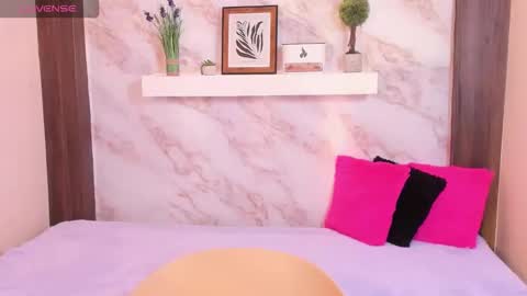 My name is AMY... Nice to meet you  thumb up me please its important online show from December 2025 05:30:01 PM