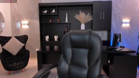 Snapshot of amydavis_ chatting on January 2025 07:49:01 PM Amy online show from January 2025 07:49:01 PM