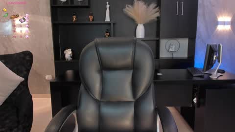 Snapshot of amydavis_ chatting on January 2025 08:25:02 PM Amy online show from January 2025 08:25:02 PM