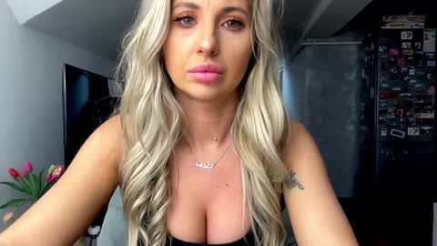 amyroberta92 online show from January 2026 07:46:01 AM