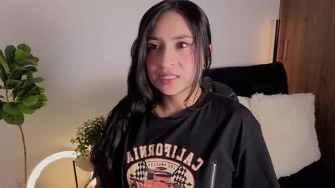 Snapshot of amyross1 chatting on November 2025 03:06:02 AM Aleja online show from November 2025 03:06:02 AM