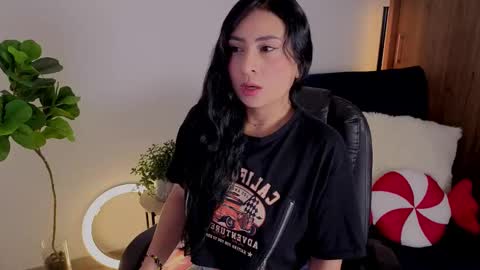 Snapshot of amyross1 chatting on December 2025 05:14:01 AM Aleja online show from December 2025 05:14:01 AM