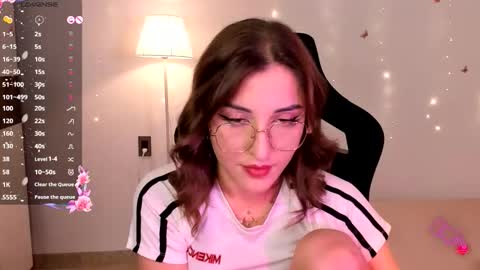 Snapshot of amyvilvet chatting on November 2025 06:14:01 PM amyvilvet online show from November 2025 06:14:01 PM