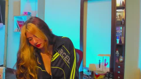 AmyWhitexxd online show from February 2025 04:12:01 AM