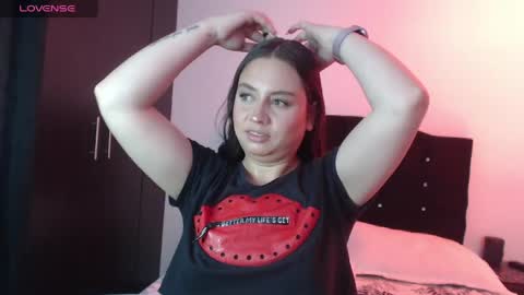 ana_arms_ online show from June 2026 06:13:02 PM