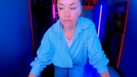 Snapshot of ana_mills chatting on July 2026 10:10:01 AM Ana online show from July 2026 10:10:01 AM