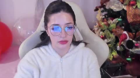 Im anna but you can call me as you want online show from December 2024 01:14:01 AM