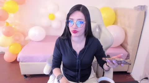 Im anna but you can call me as you want online show from May 2026 09:42:02 PM
