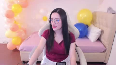 Im anna but you can call me as you want online show from May 2026 09:23:02 PM