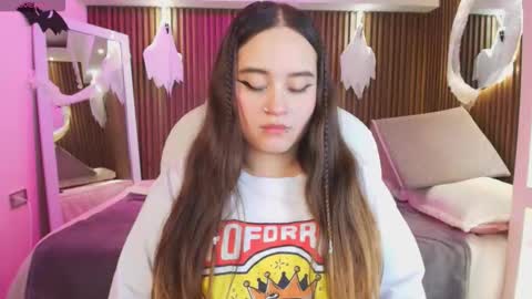 Ana online show from October 2025 07:58:02 PM