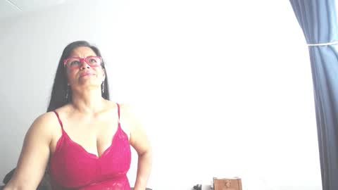 anaamature_ online show from October 2025 02:57:02 PM