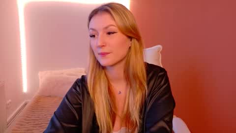 anaayss online show from January 2026 06:40:01 AM