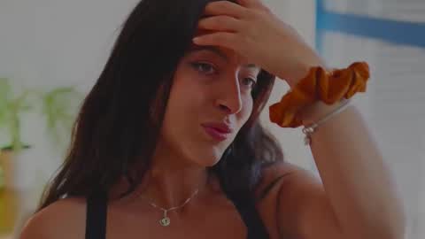 Snapshot of anabelcurvy chatting on November 2025 02:40:02 PM anabelcurvy online show from November 2025 02:40:02 PM