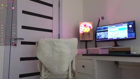 Annie  online show from February 2025 06:29:02 PM