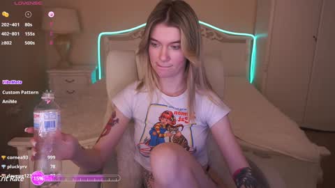 Snapshot of anacondaon chatting on December 2024 05:26:01 PM Nika online show from December 2024 05:26:01 PM