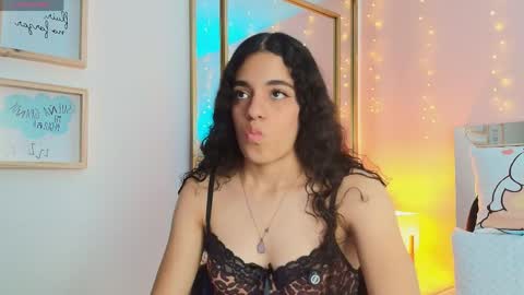 Snapshot of anahi_maite chatting on May 2026 07:19:02 PM Anahi online show from May 2026 07:19:02 PM