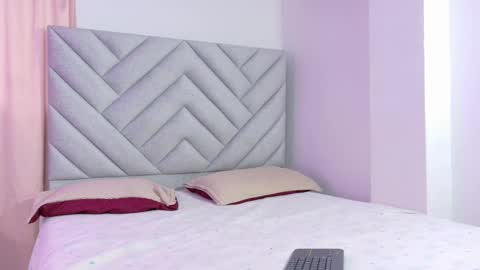 anaisdream_ online show from February 2026 01:42:01 PM