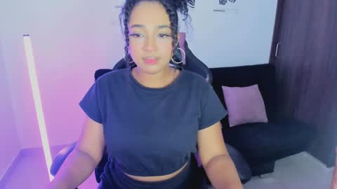      help me to get 100 thumps up  online show from March 2025 03:35:02 AM