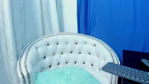 analia18  online show from January 2025 04:09:01 PM