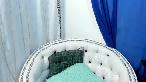 analia18  online show from January 2025 12:13:01 PM