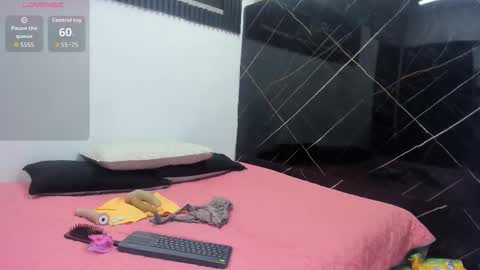 Analia smith online show from October 2025 02:28:01 AM