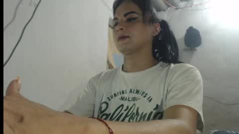 Snapshot of analia_smith chatting on May 2026 07:52:02 PM Analia smith online show from May 2026 07:52:02 PM