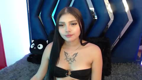 analymilles online show from May 2026 10:04:01 PM