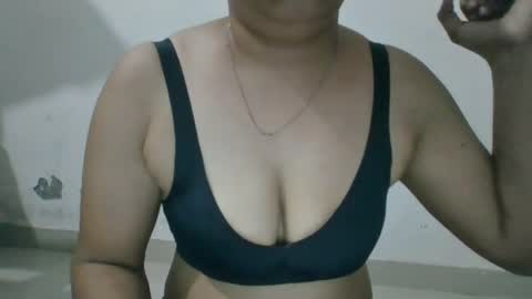 Snapshot of anamikaa_love chatting on May 2026 06:13:01 PM Anamika online show from May 2026 06:13:01 PM