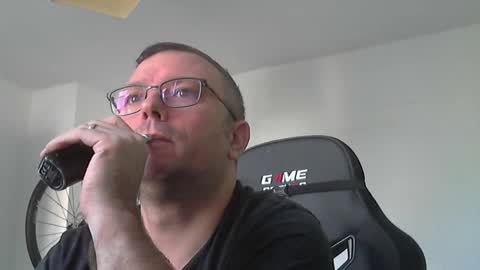 Snapshot of anarchox chatting on November 2025 12:11:02 PM Andi online show from November 2025 12:11:02 PM