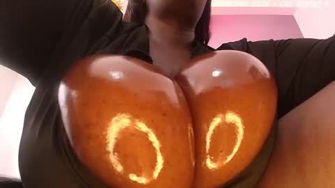 Snapshot of anaspencerx chatting on December 2025 12:13:02 PM ana online show from December 2025 12:13:02 PM