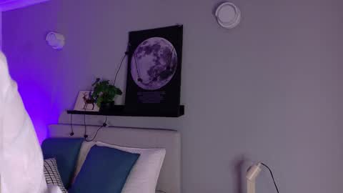 Kendra  online show from March 2026 10:10:01 AM