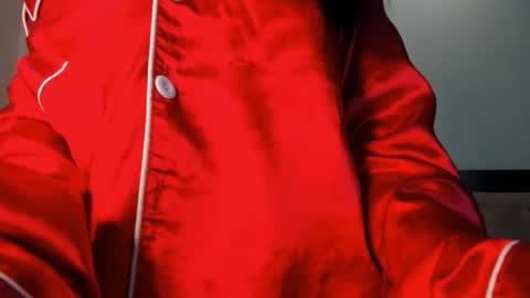 Snapshot of andanda2kk chatting on February 2026 11:01:01 PM Layla online show from February 2026 11:01:01 PM