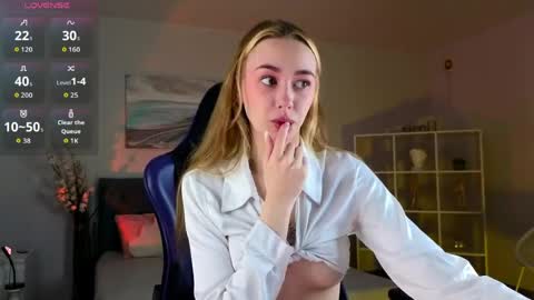 im Andarna dont forget give me thumbs up online show from May 2026 03:13:01 AM