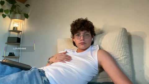 Snapshot of anddres_boss chatting on September 2025 02:44:02 PM Tell Me ANDRESS ----- online show from September 2025 02:44:02 PM