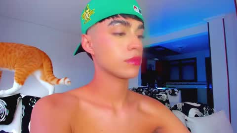 Dani 3  online show from January 2025 08:32:01 PM