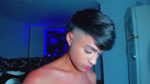 Dani 3  online show from February 2025 10:39:02 PM