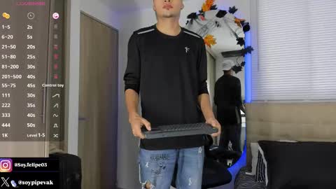 Snapshot of ander_bisex chatting on November 2025 11:23:02 AM Ander online show from November 2025 11:23:02 AM