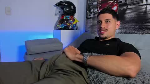 Snapshot of ander_perez chatting on December 2025 04:05:01 PM ANDER online show from December 2025 04:05:01 PM