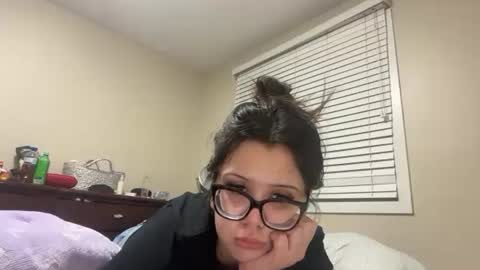 anditspinkxo online show from May 2026 06:21:02 AM