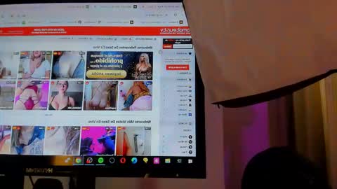 Andra Cyrus online show from September 2025 12:10:02 PM