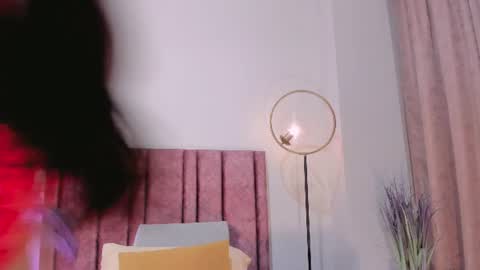 Andra Cyrus online show from June 2026 12:11:01 AM